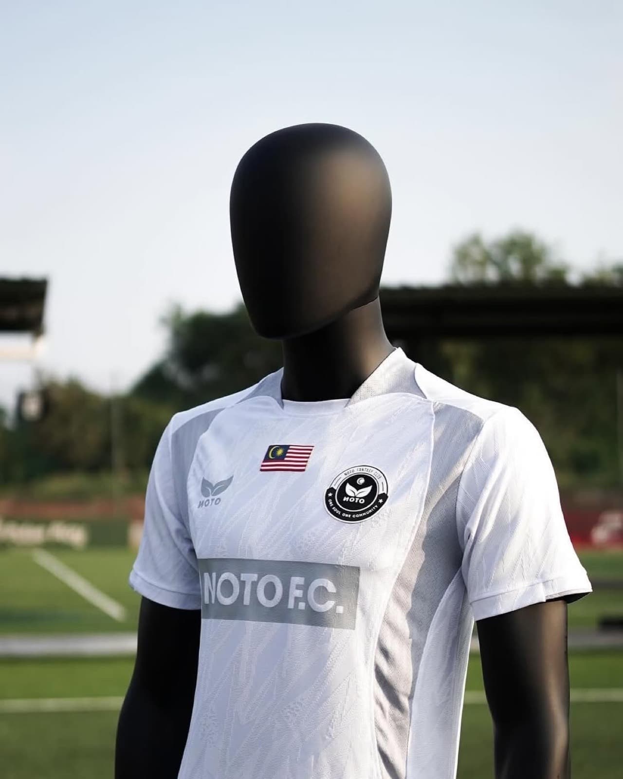 The white Noto FC Malaysia jersey on a mannequin